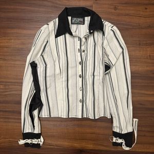 Reserved lip service button up 🃏🍸